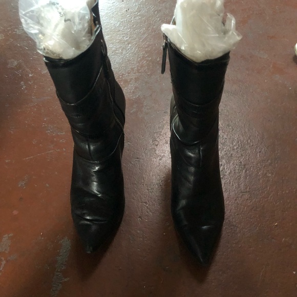 NINE WEST LEATHER HEELED BOOTS STILETTOS 7 1/2 - Picture 3 of 11